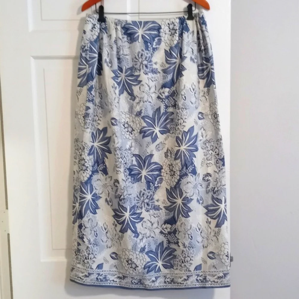 💙Talbots💙 - Blue/White Floral Linen Blend Maxi Wrap Skirt